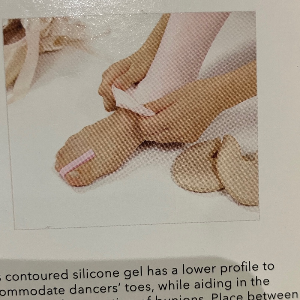 NWT Bunheads Super Spacer Sleek Molded Gel Toe Spacers Green/pink 2pr/4 spacers - Picture 2 of 4